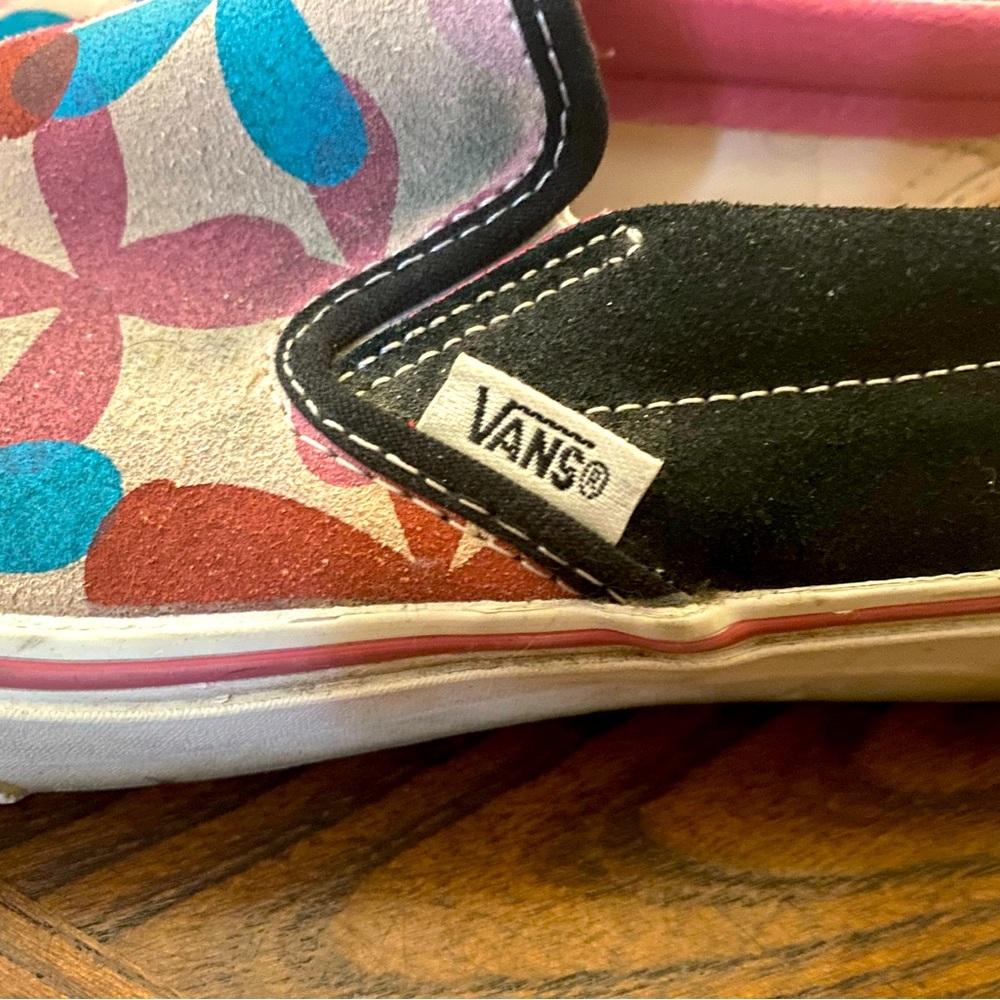Vans - slip on fun pattern - women’s size 8.5